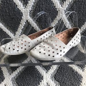 Clarks Valley Terrace Gray Suede Cutout Flats Womens Size US 8M UK 5.5 Slip On